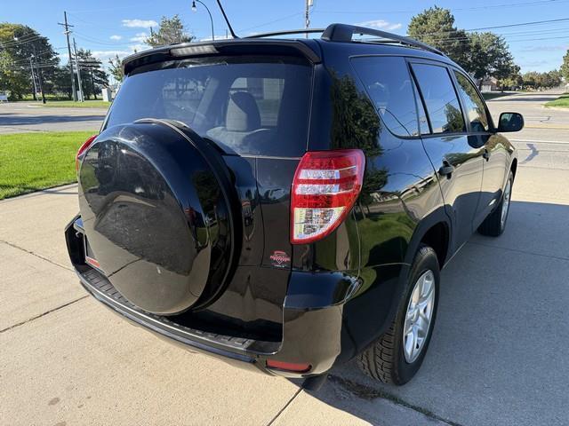 Toyota RAV4 Base I4 2WD 2012