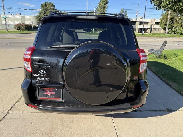 Toyota RAV4 Base I4 2WD 2012