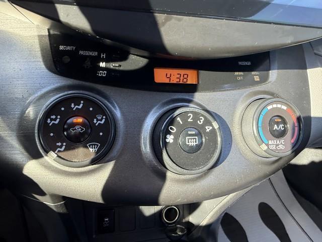 Toyota RAV4 Base I4 2WD 2012