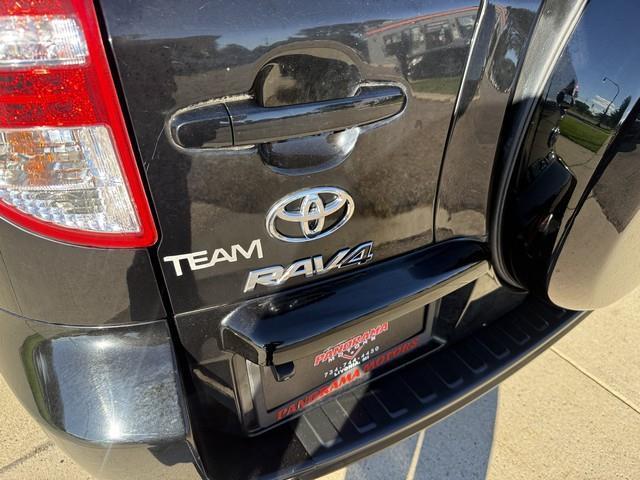 Toyota RAV4 Base I4 2WD 2012