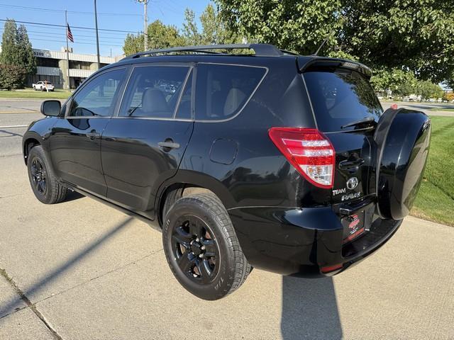 Toyota RAV4 Base I4 2WD 2012