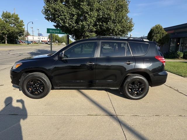 Toyota RAV4 Base I4 2WD 2012