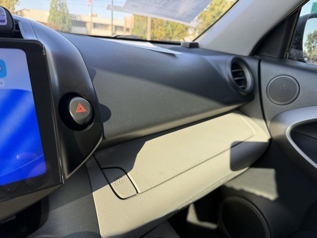 Toyota RAV4 Base I4 2WD 2012