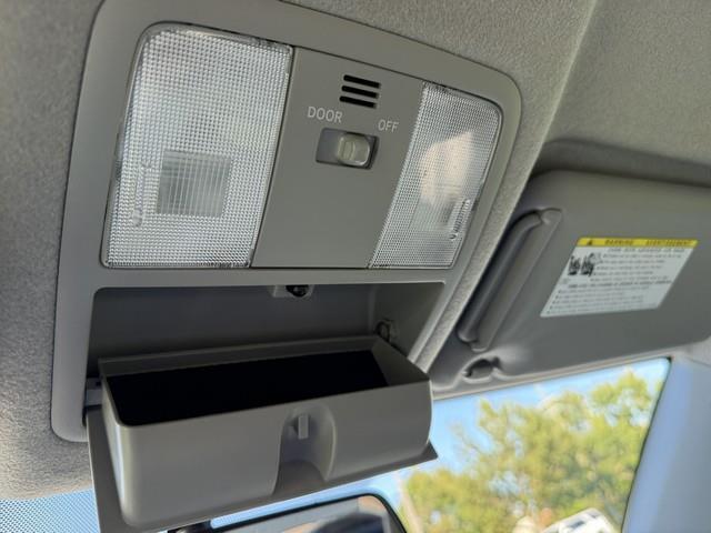 Toyota RAV4 Base I4 2WD 2012