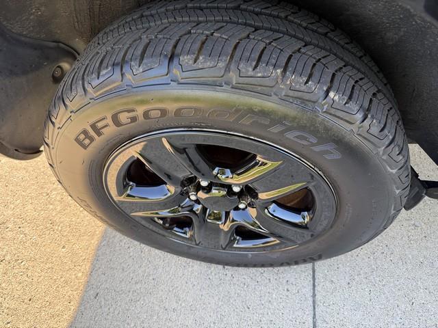 Toyota RAV4 Base I4 2WD 2012