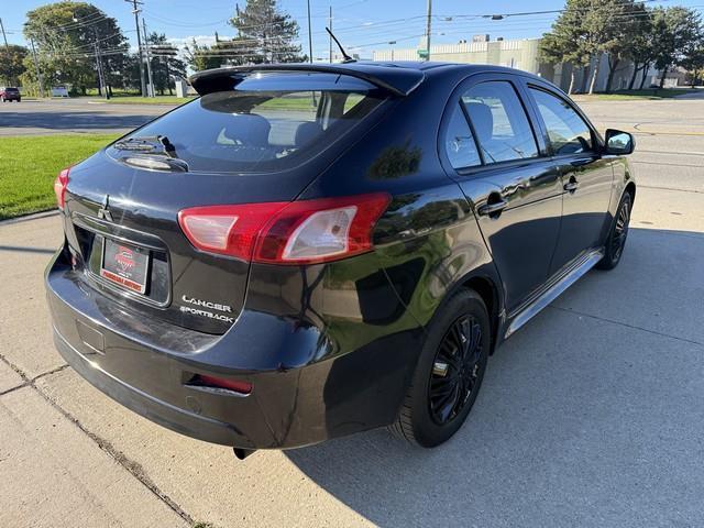 Mitsubishi Lancer Sportback ES 2011