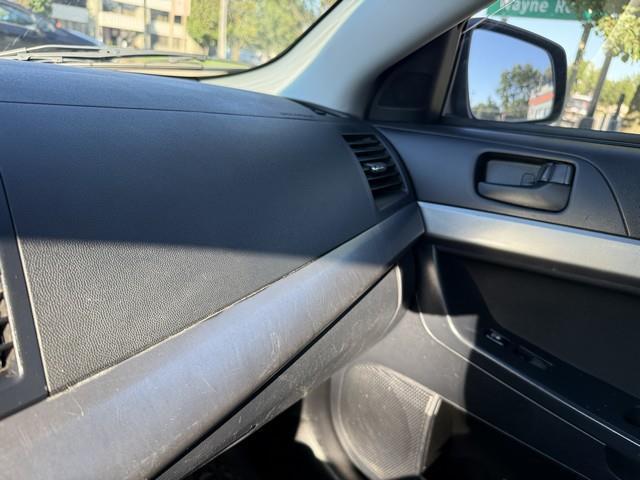 Mitsubishi Lancer Sportback ES 2011