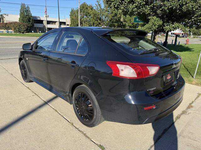 Mitsubishi Lancer Sportback ES 2011