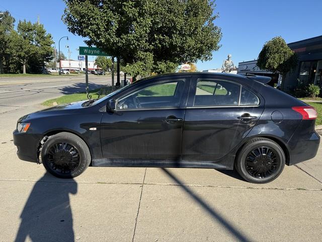 Mitsubishi Lancer Sportback ES 2011