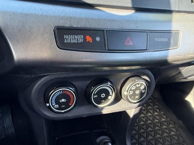Mitsubishi Lancer Sportback ES 2011