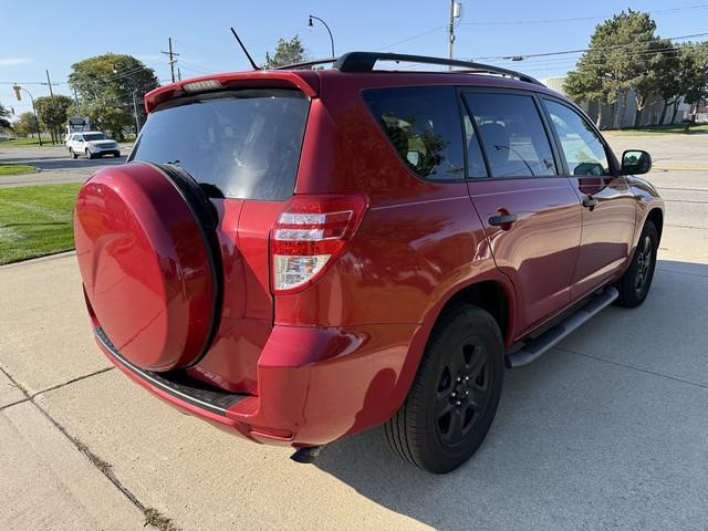 Toyota RAV4 Base I4 2WD 2010