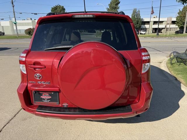 Toyota RAV4 Base I4 2WD 2010