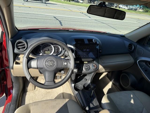 Toyota RAV4 Base I4 2WD 2010