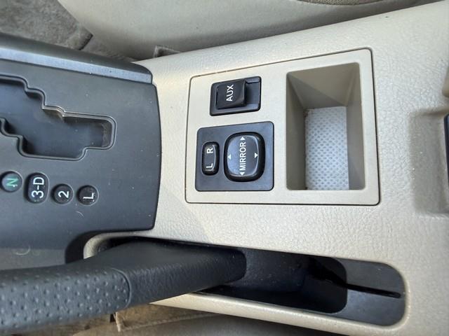 Toyota RAV4 Base I4 2WD 2010