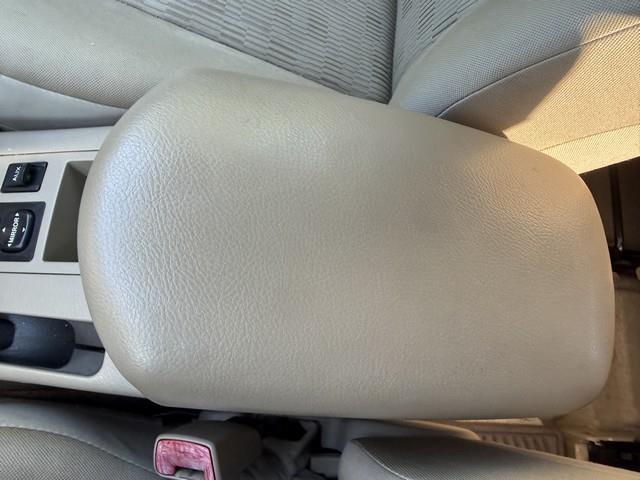 Toyota RAV4 Base I4 2WD 2010