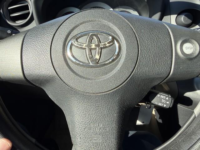 Toyota RAV4 Base I4 2WD 2010