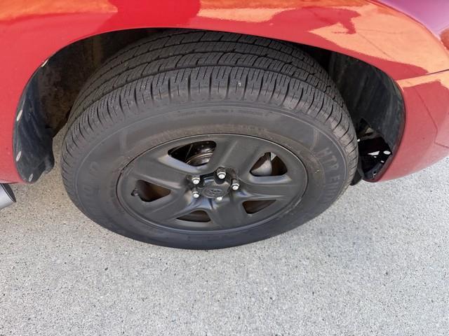 Toyota RAV4 Base I4 2WD 2010