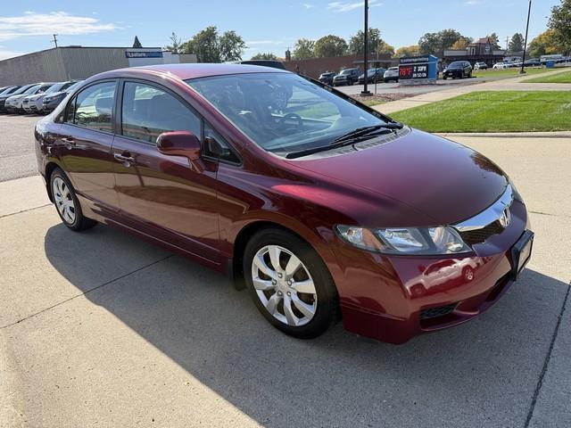 Honda Civic LX Sedan 5-Speed AT 2009
