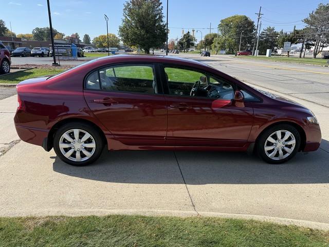 Honda Civic LX Sedan 5-Speed AT 2009