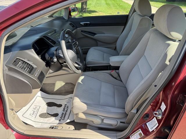 Honda Civic LX Sedan 5-Speed AT 2009