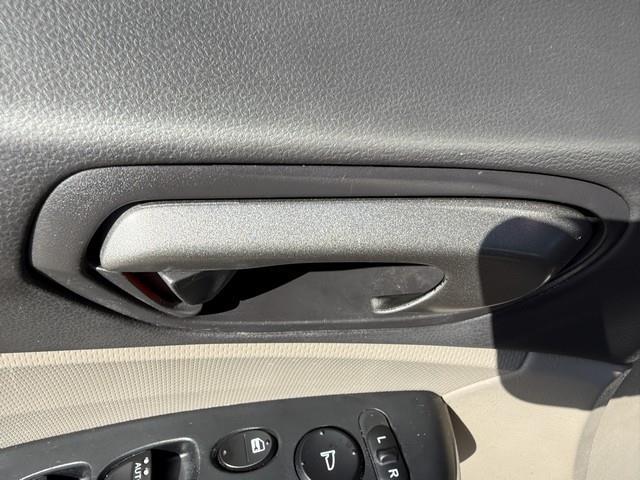 Honda Civic LX Sedan 5-Speed AT 2009