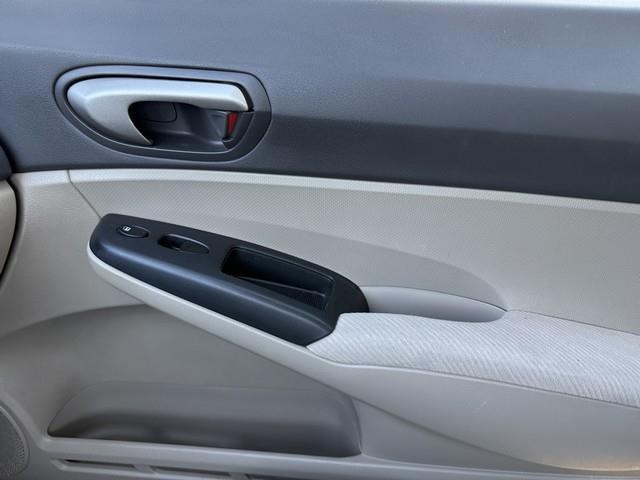 Honda Civic LX Sedan 5-Speed AT 2009