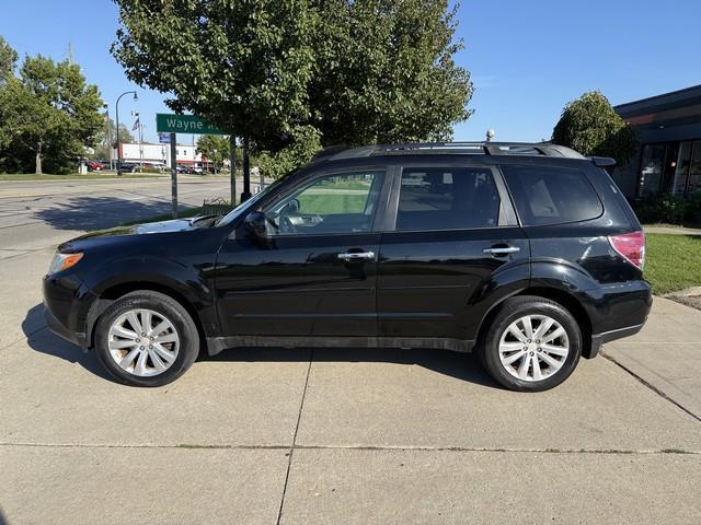 Subaru Forester 2.5X Premium 2012