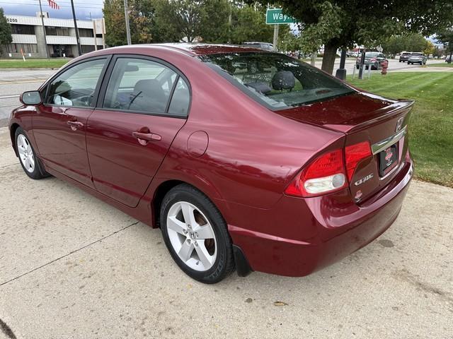 Honda Civic LX-S Sedan 5-Speed AT 2010