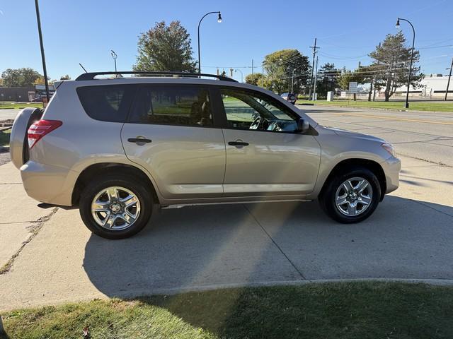 Toyota RAV4 Base I4 2WD 2011
