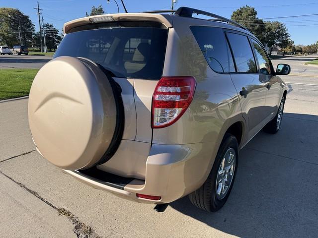Toyota RAV4 Base I4 2WD 2011