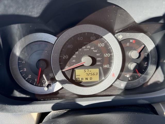 Toyota RAV4 Base I4 2WD 2011