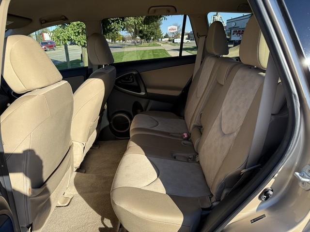 Toyota RAV4 Base I4 2WD 2011
