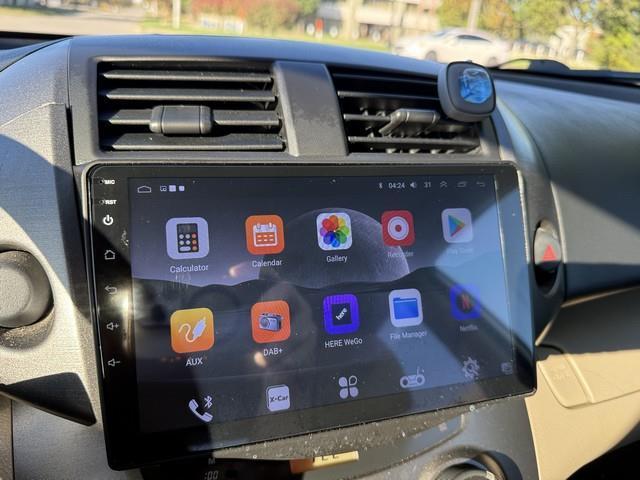 Toyota RAV4 Base I4 2WD 2011