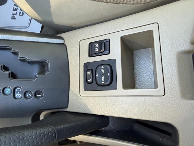 Toyota RAV4 Base I4 2WD 2011