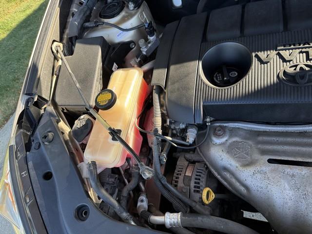 Toyota RAV4 Base I4 2WD 2011