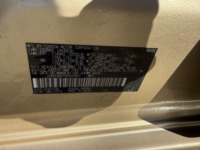 Toyota RAV4 Base I4 2WD 2011