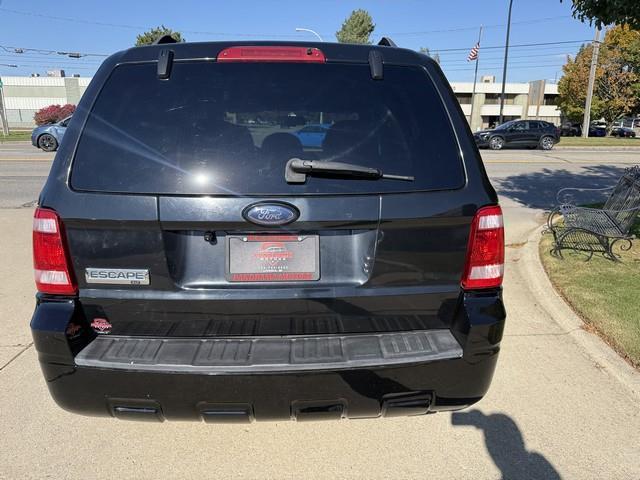 Ford Escape XLT FWD I4 2009