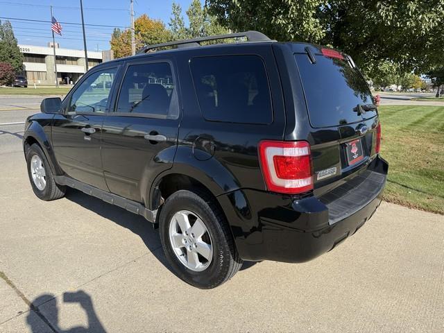 Ford Escape XLT FWD I4 2009