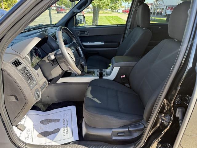 Ford Escape XLT FWD I4 2009