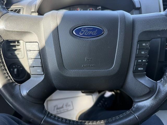 Ford Escape XLT FWD I4 2009