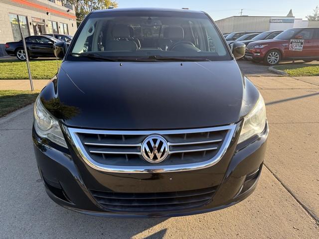 Volkswagen Routan SE 2014