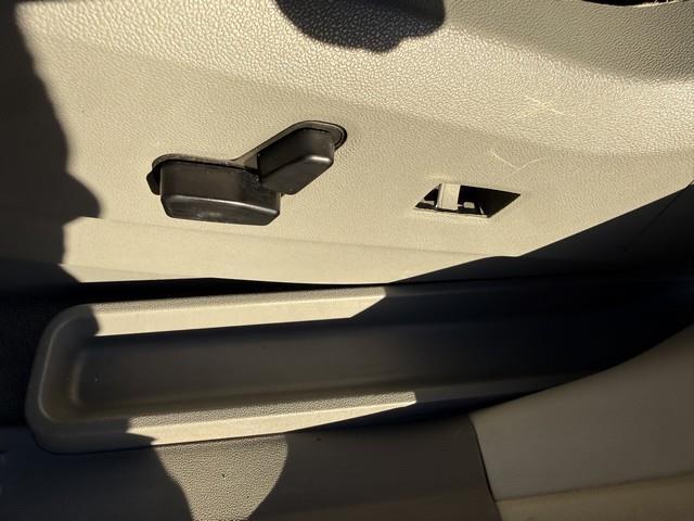 Volkswagen Routan SE 2014