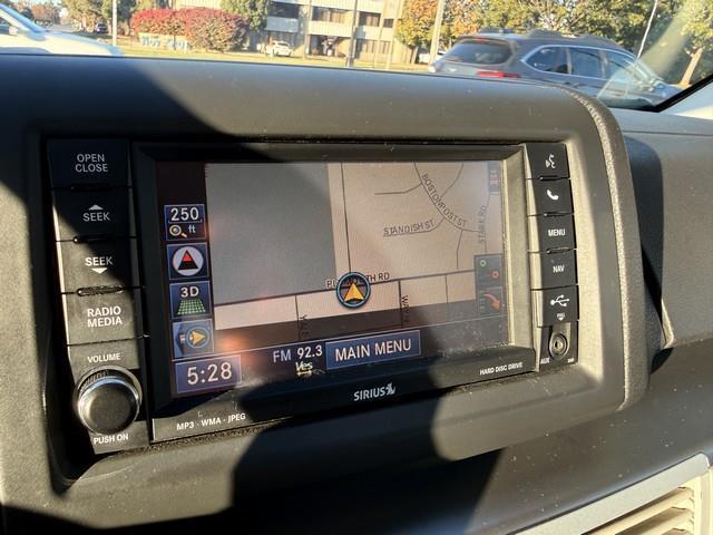 Volkswagen Routan SE 2014