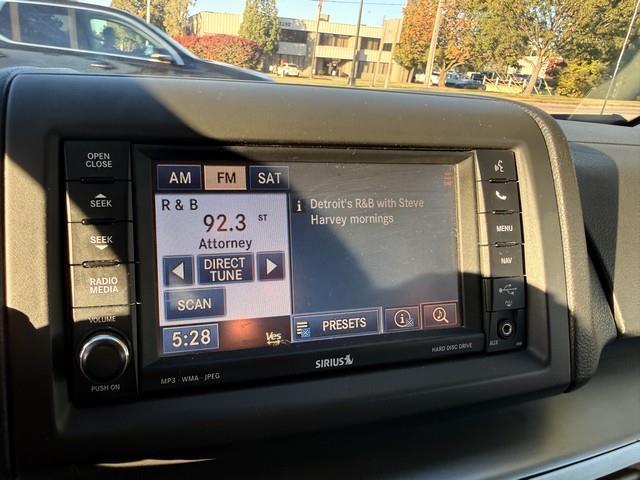 Volkswagen Routan SE 2014