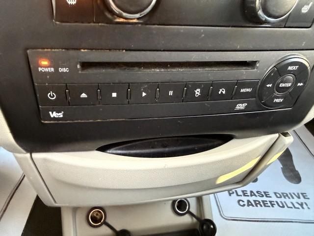 Volkswagen Routan SE 2014