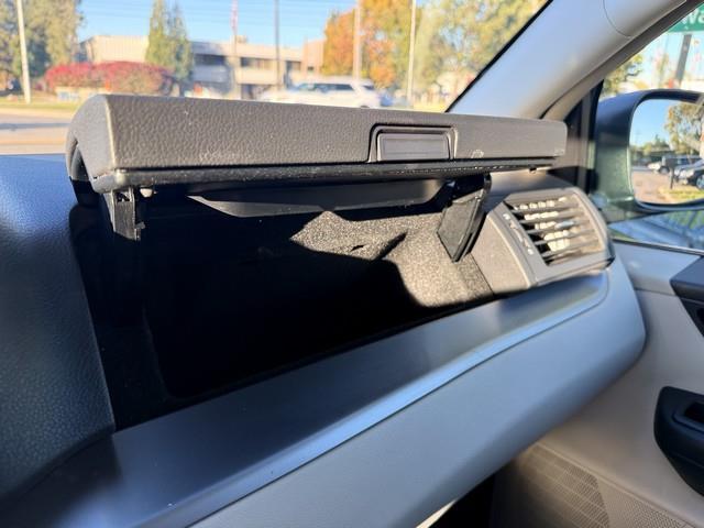Volkswagen Routan SE 2014