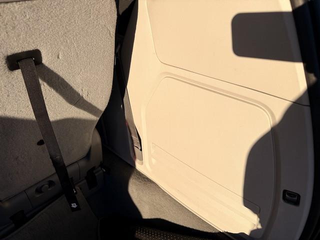 Volkswagen Routan SE 2014