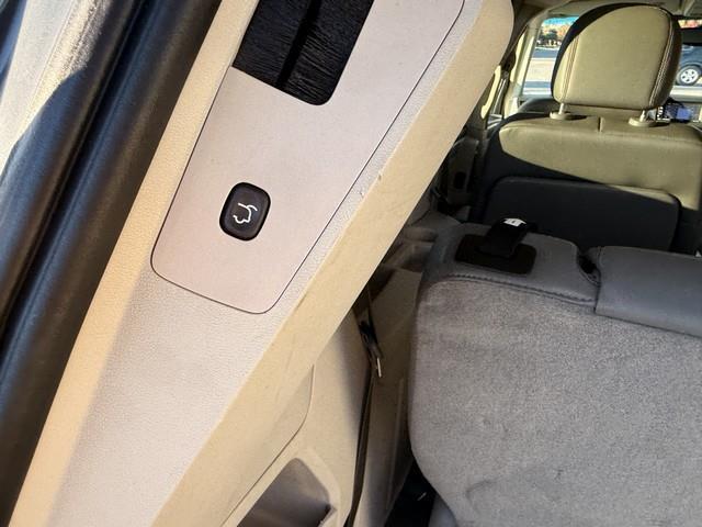Volkswagen Routan SE 2014