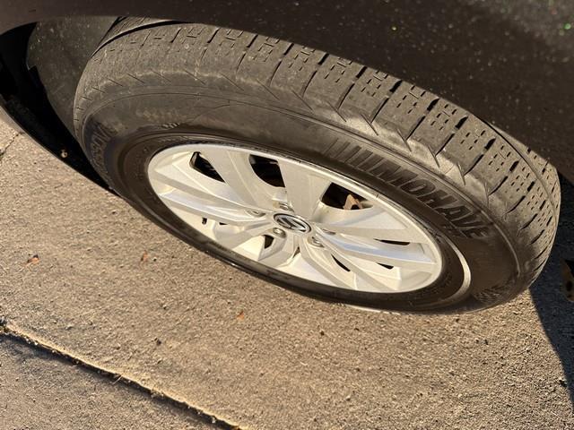 Volkswagen Routan SE 2014