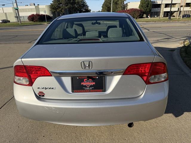Honda Civic LX Sedan 5-Speed AT 2010